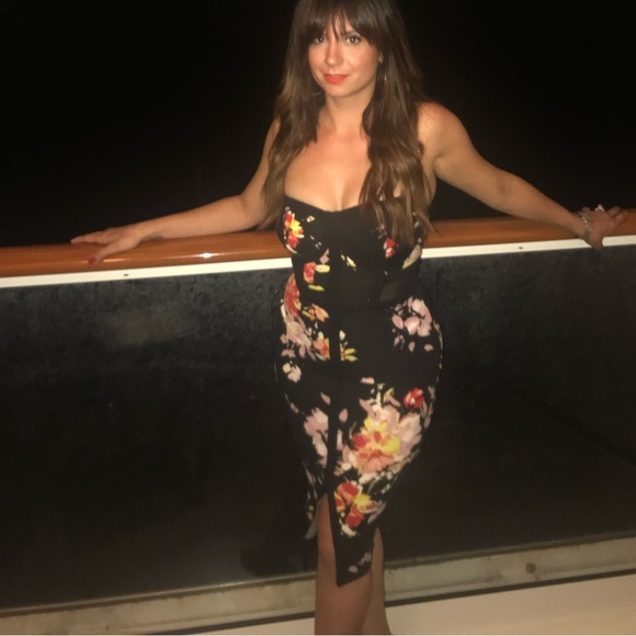 Black floral bodycon dress. Worn once. - Picture 4 of 4